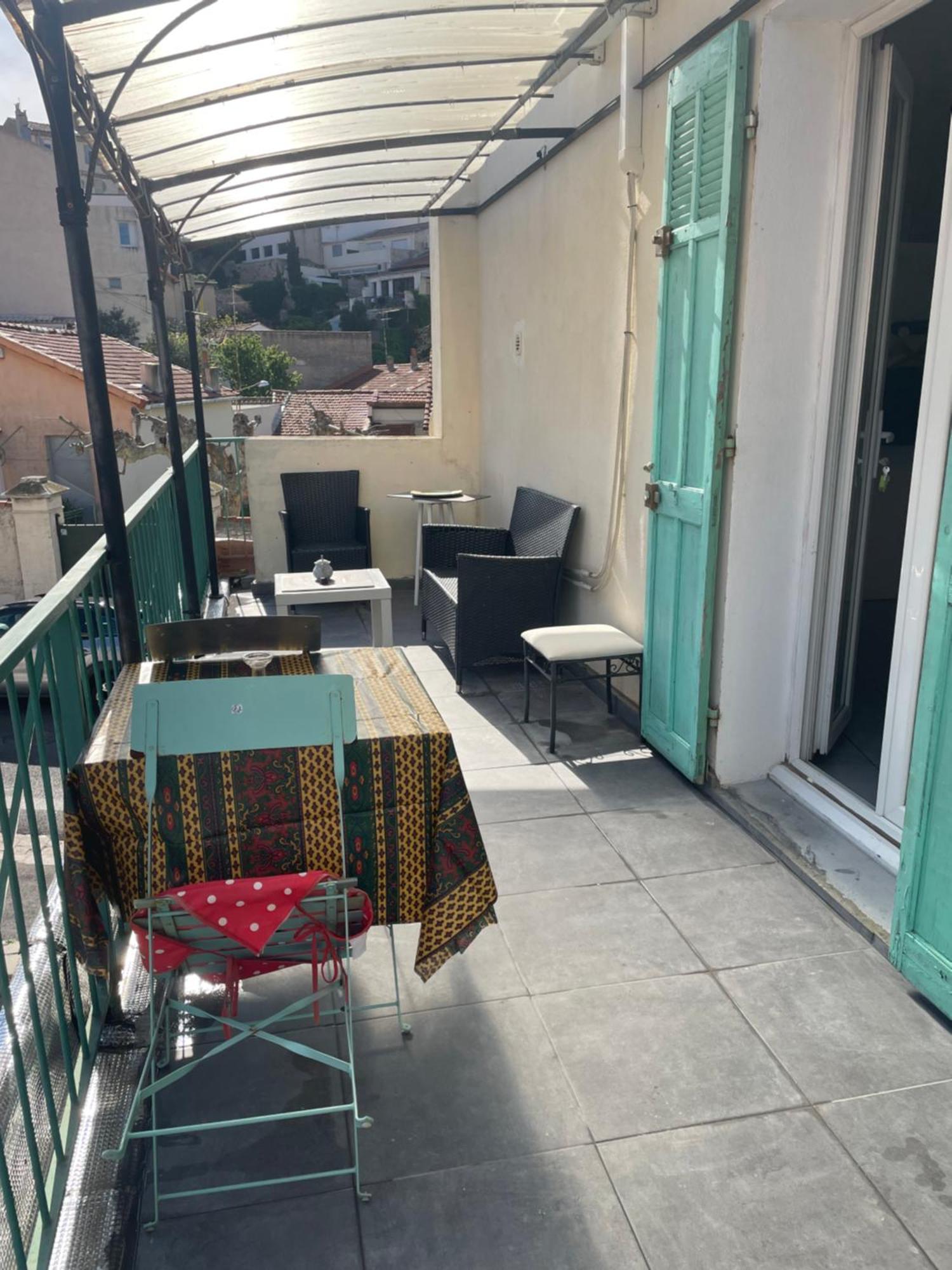 Stud Terras Ville Corniche 2 Pers Stat Gratuit Rue Modif Suivt Possib Et Accord Exclusif Marsilia Exterior foto