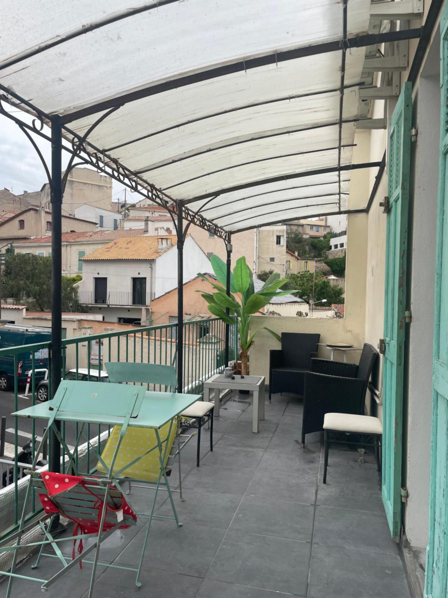 Stud Terras Ville Corniche 2 Pers Stat Gratuit Rue Modif Suivt Possib Et Accord Exclusif Marsilia Exterior foto